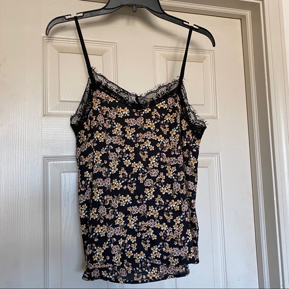 Wild Fable size small floral tank - Picture 4 of 6